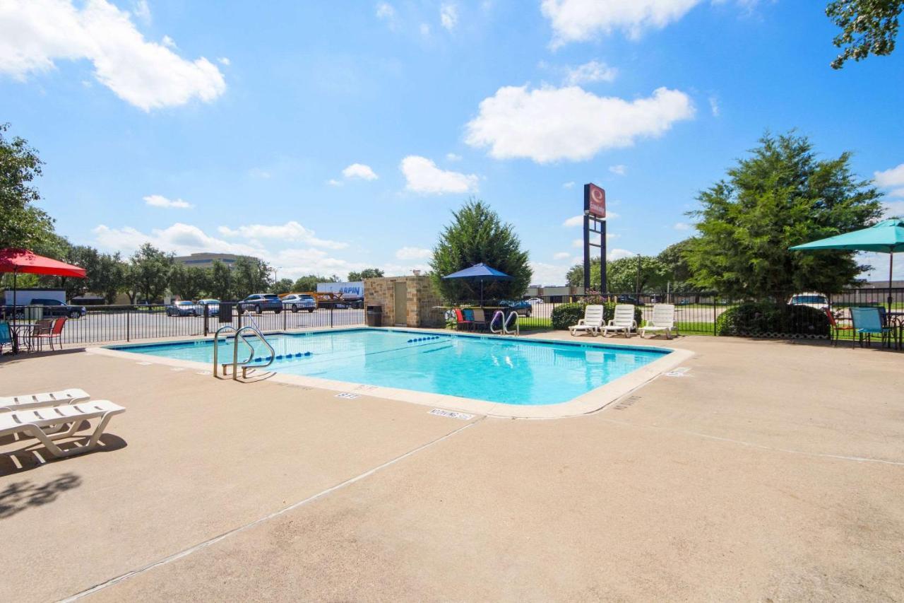 Econo Lodge Airport I-35 North Фармърс Бранч Екстериор снимка